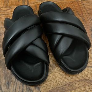 Lizzie Slides